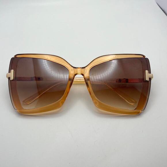 Women’s Oversized Sunglasses - Picture 1 of 4